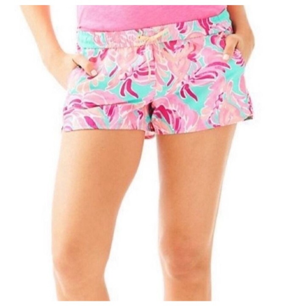 Lilly Pulitzer Luxletic Love Birds Runaround Pull on Shorts size Medium Preppy